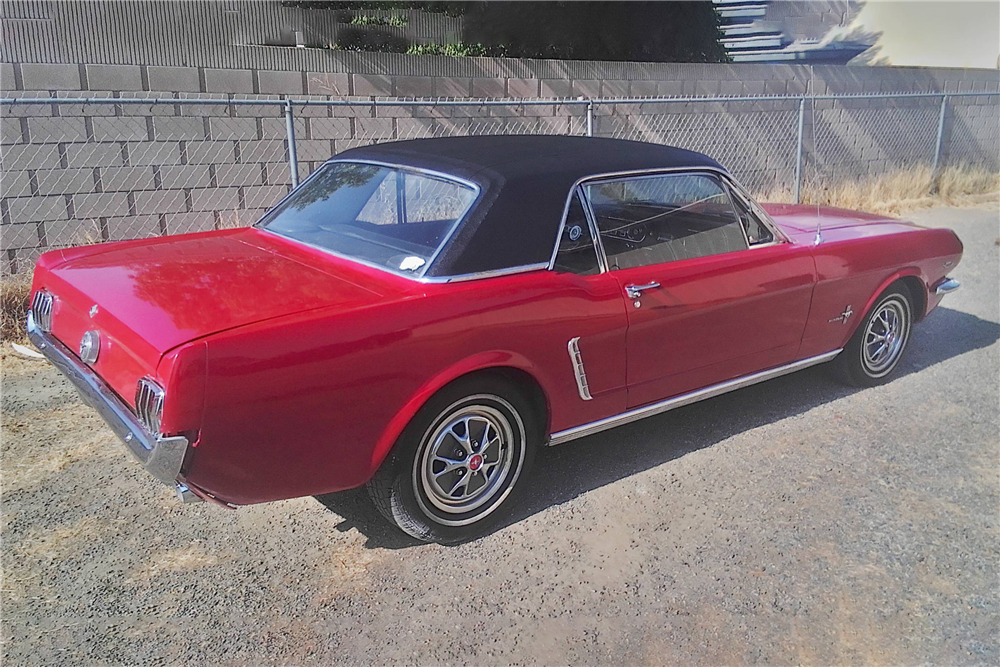 1965 FORD MUSTANG - Rear 3/4 - 226495
