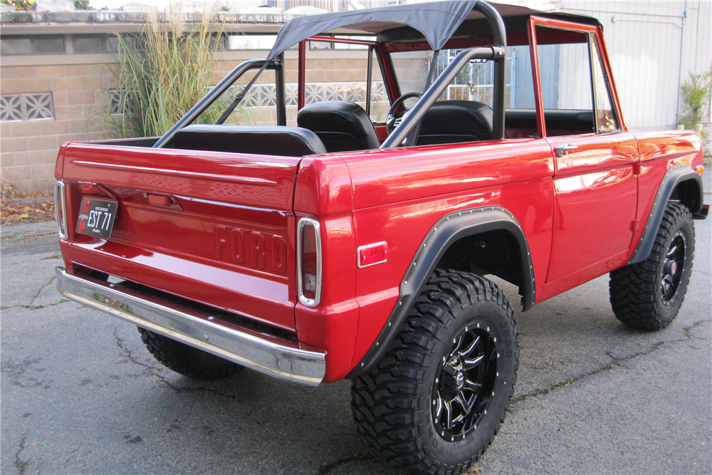 1971 FORD BRONCO CUSTOM 4X4 - Rear 3/4 - 226507