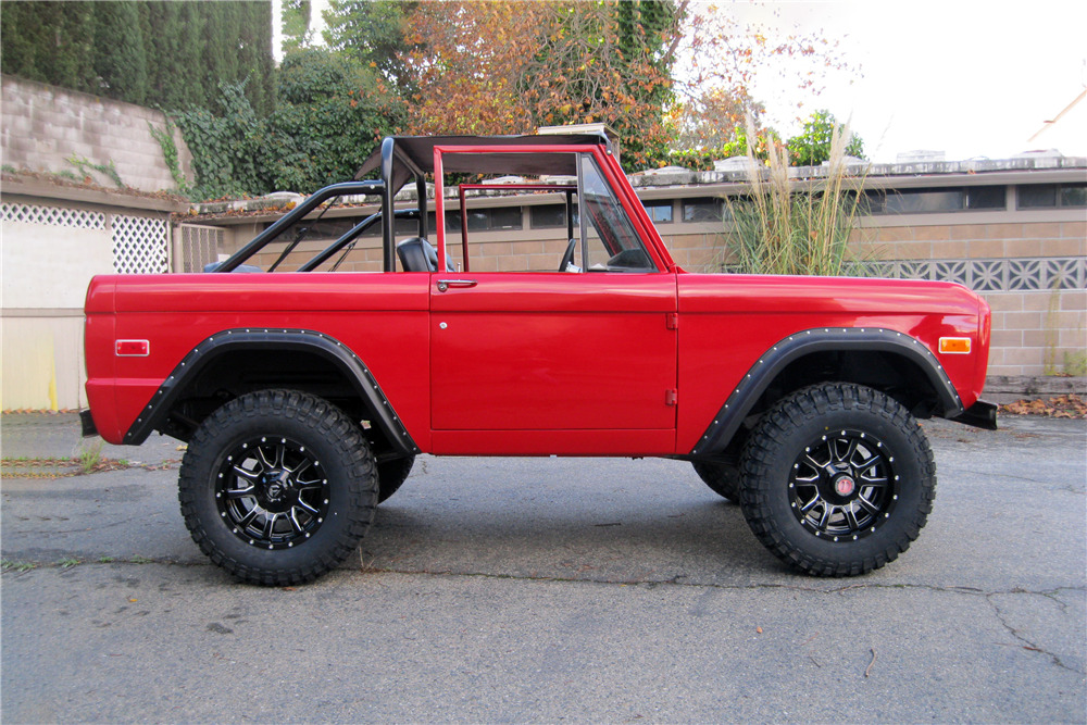 1971 FORD BRONCO CUSTOM 4X4 - Side Profile - 226507