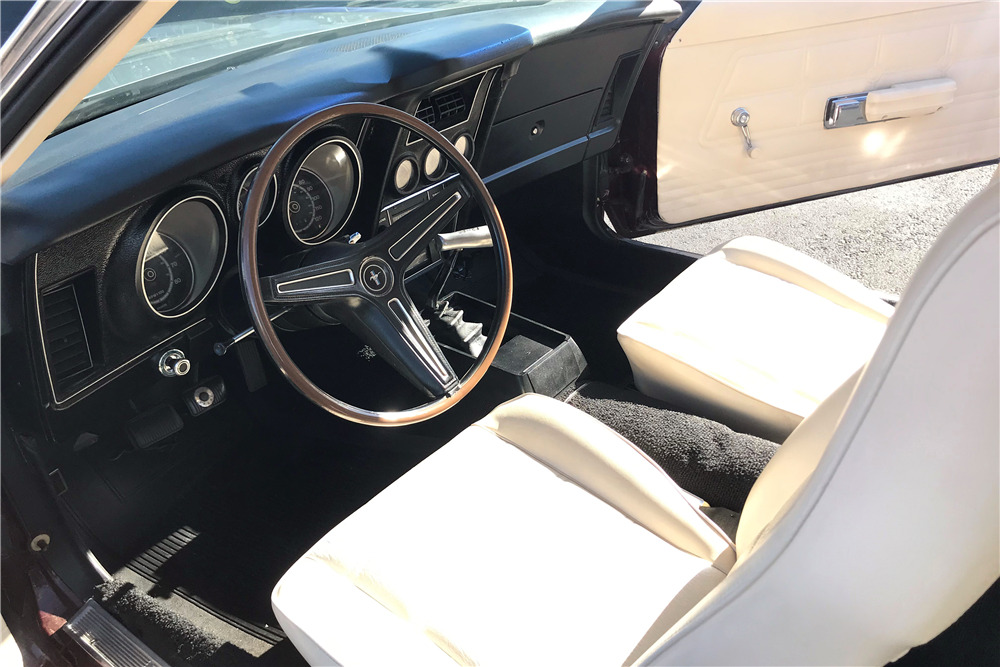 1971 FORD MUSTANG SUPER COBRA JET - Interior - 226558