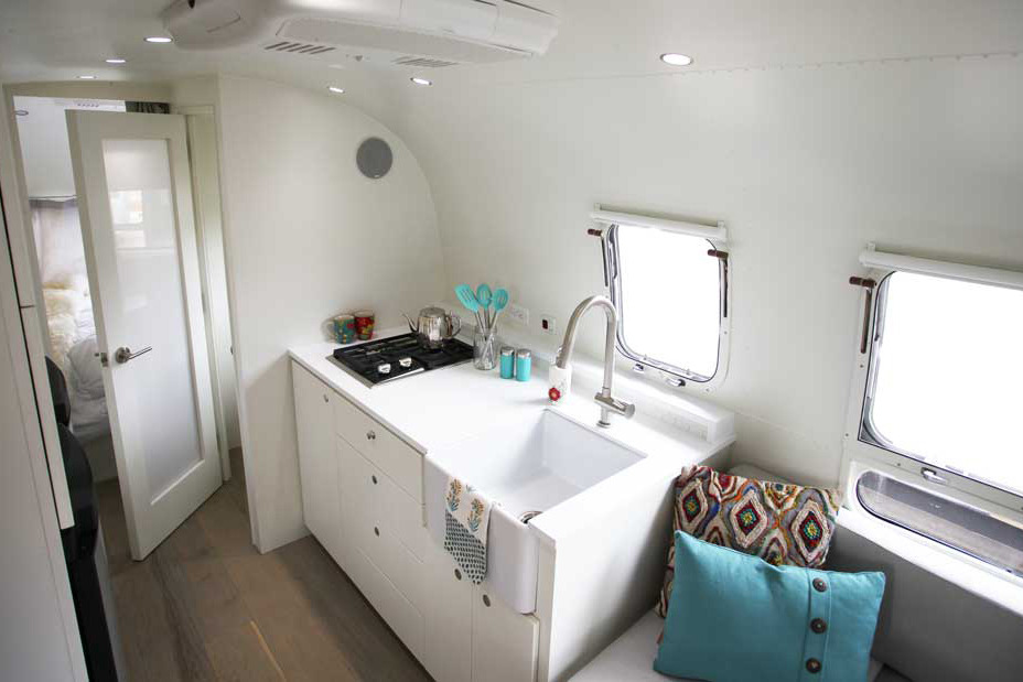 1982 AIRSTREAM EXCELLA ALUMINUM ALLOY MOTORCOACH - Misc 6 - 226650