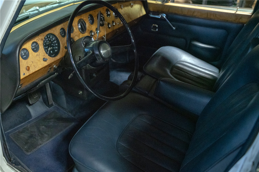 1967 ROLLS-ROYCE SILVER SHADOW - Interior - 226952