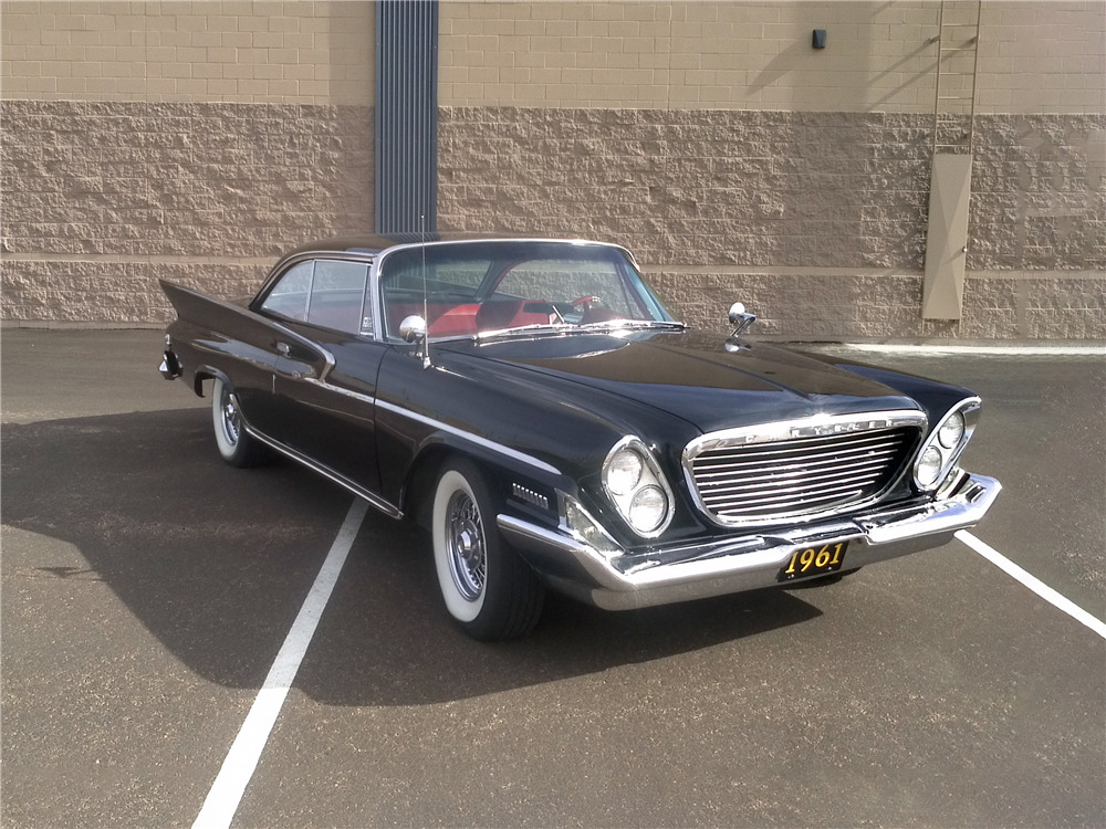 1961 CHRYSLER NEWPORT - Front 3/4 - 227272