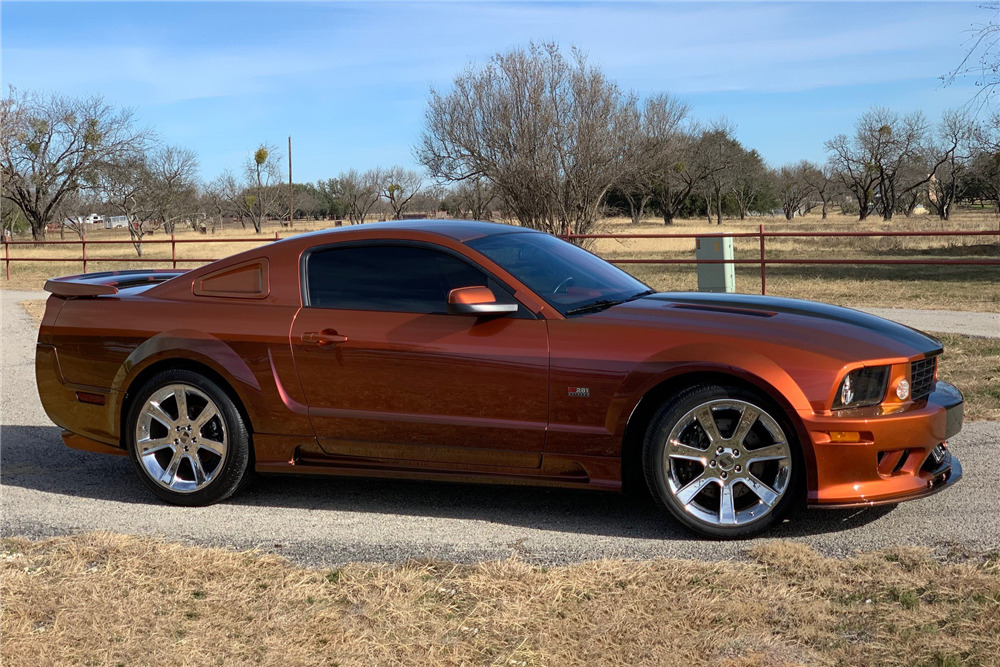 2006 FORD MUSTANG CUSTOM COUPE - Side Profile - 227336
