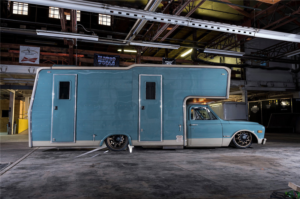 1972 CHEVROLET C30 RV - Side Profile - 227422