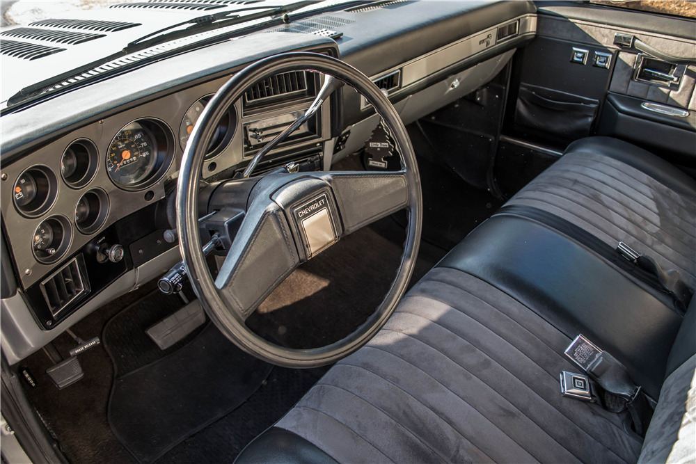 1987 CHEVROLET SILVERADO CUSTOM PICKUP - Interior - 227578