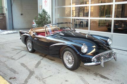 1962 DAIMLER SP 250 CUSTOM COUPE - Front 3/4 - 22767