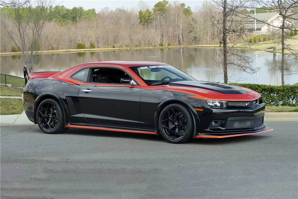 2015 CHEVROLET CAMARO Z/28 CUSTOM COUPE - Front 3/4 - 227768
