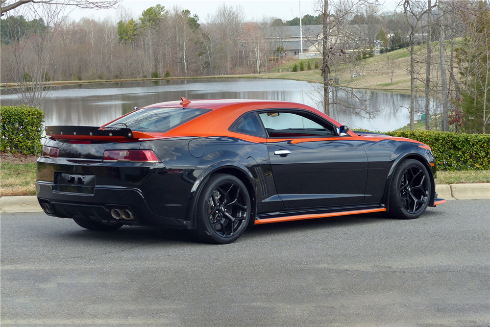 2015 CHEVROLET CAMARO Z/28 CUSTOM COUPE - Rear 3/4 - 227768
