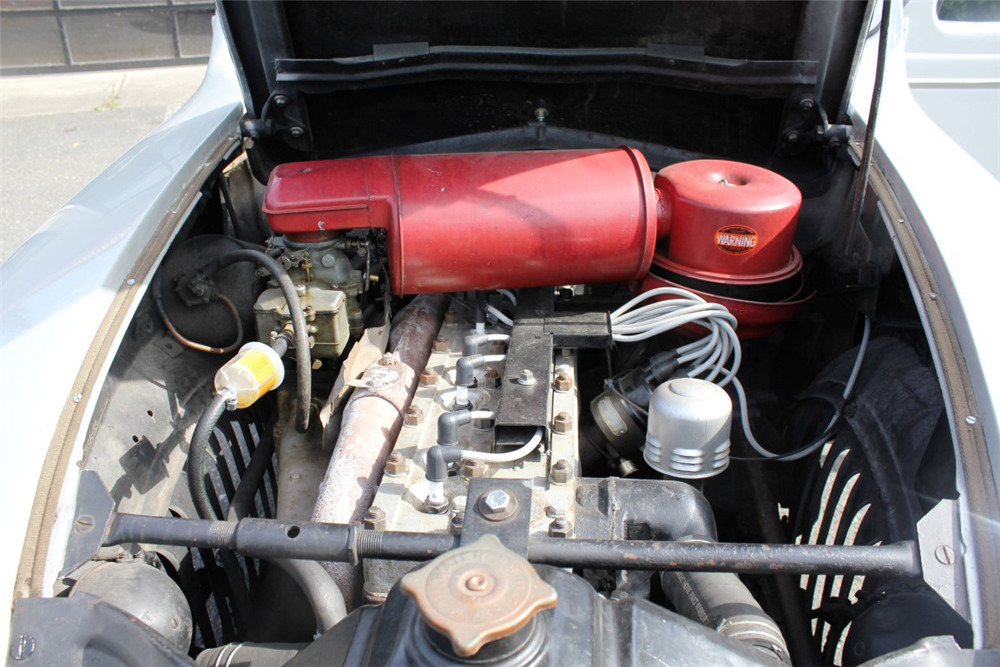 1937 CHRYSLER AIRFLOW IMPERIAL SEDAN - Engine - 227939