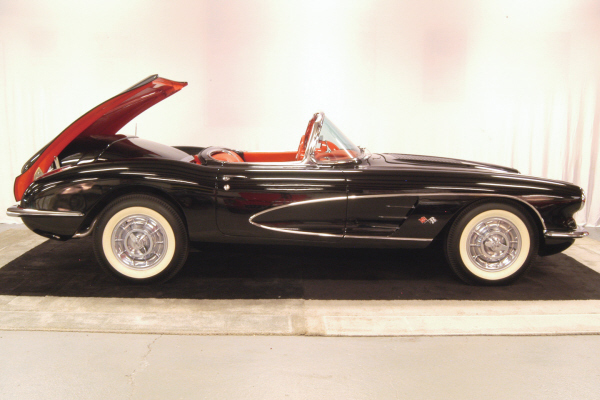 1958 CHEVROLET CORVETTE RETRACTABLE HARDTOP PATENT # 3, - Rear 3/4 - 22841