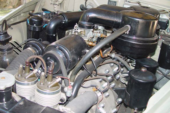 1946 LINCOLN CONTINENTAL 2 DOOR COUPE - Engine - 22844