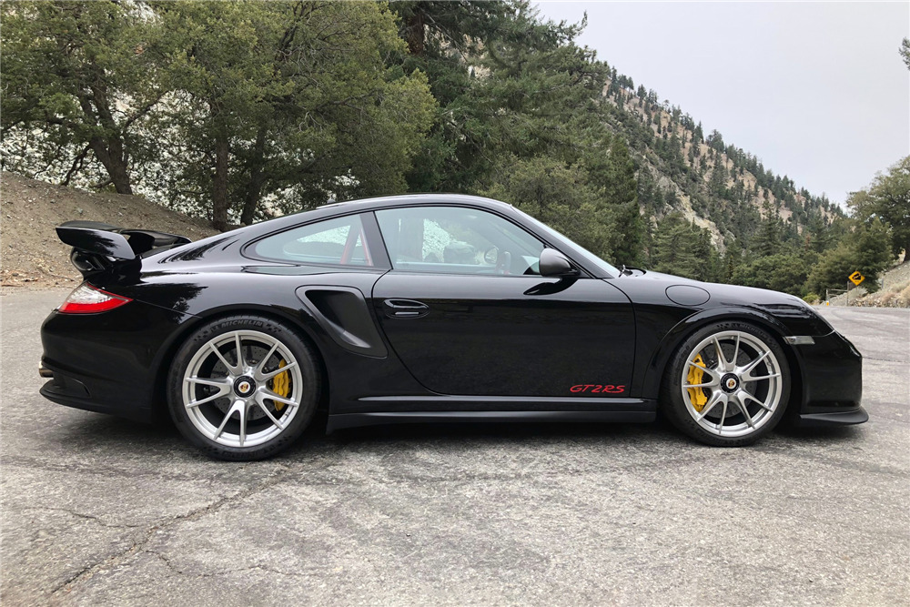 2011 PORSCHE 911 GT2 RS  - Side Profile - 228773