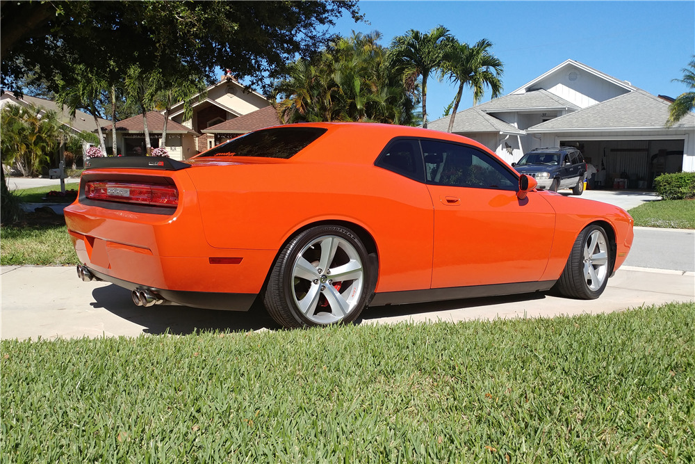 2008 DODGE CHALLENGER SRT8 - Rear 3/4 - 229113