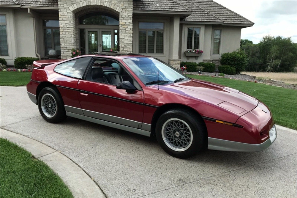 1987 PONTIAC FIERO GT - Side Profile - 229916