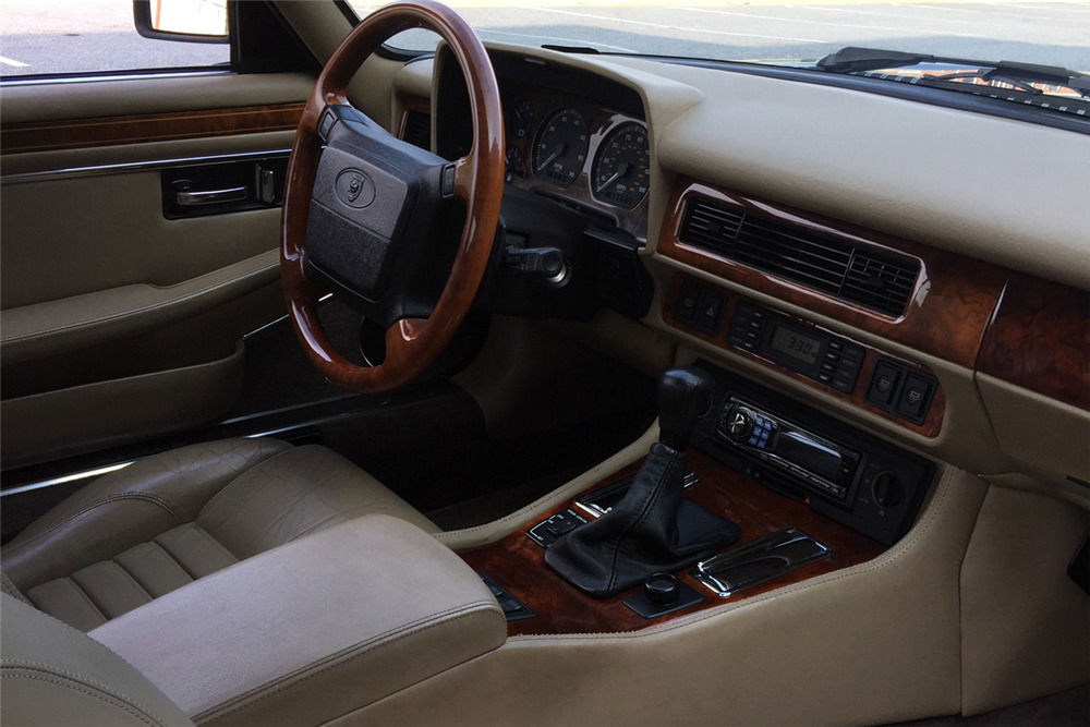 1992 JAGUAR XJS CONVERTIBLE - Interior - 229928