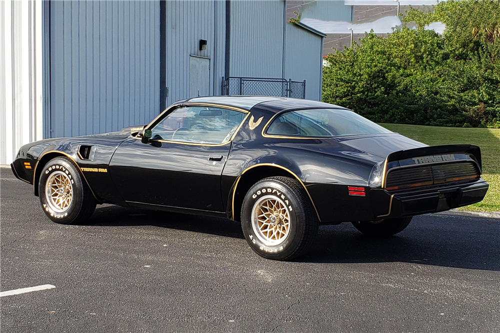 1979 PONTIAC FIREBIRD TRANS AM - Rear 3/4 - 230012