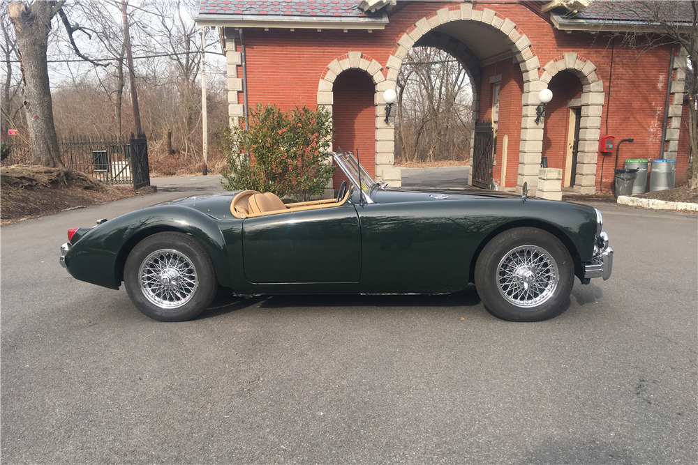 1959 MGA ROADSTER - Side Profile - 230033