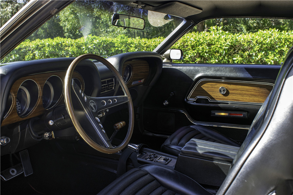 1969 SHELBY GT500 - Interior - 230047