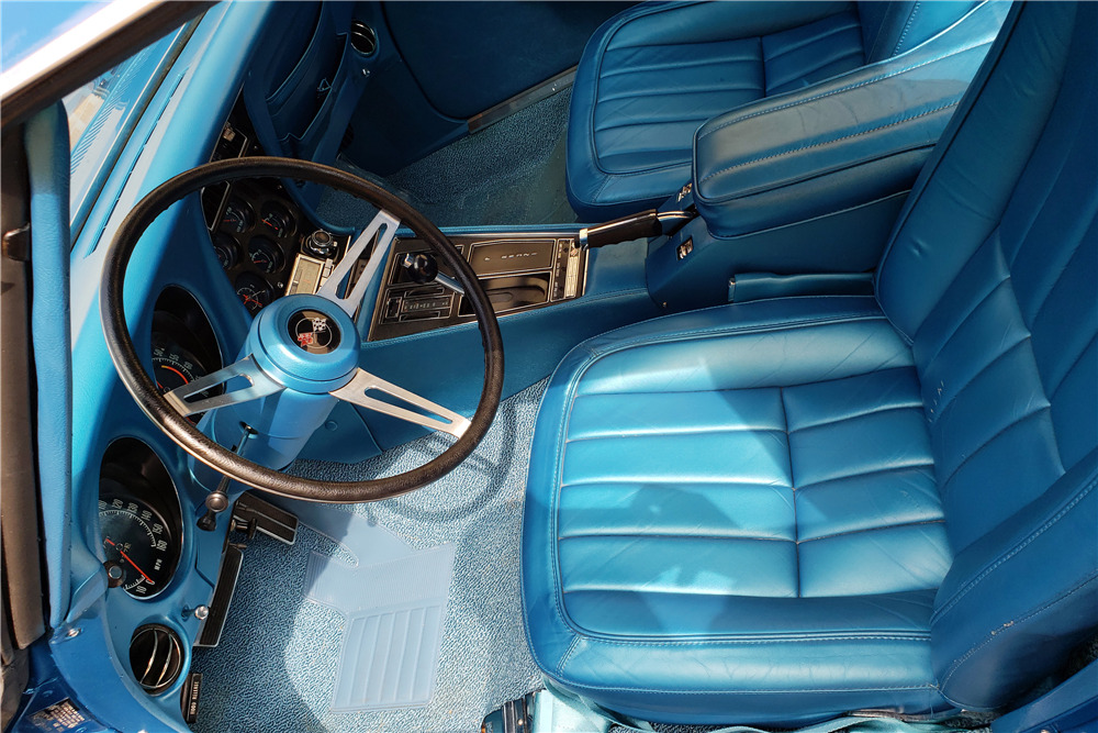 1969 CHEVROLET CORVETTE 350/300 T-TOP COUPE - Interior - 230146