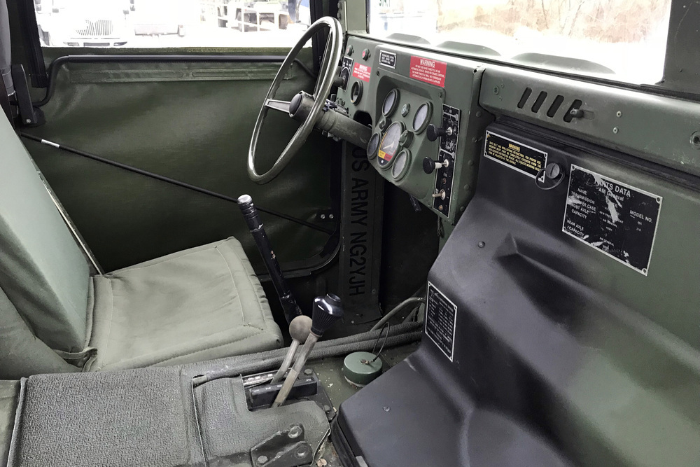 1989 AM GENERAL M998 PICKUP - Interior - 230194