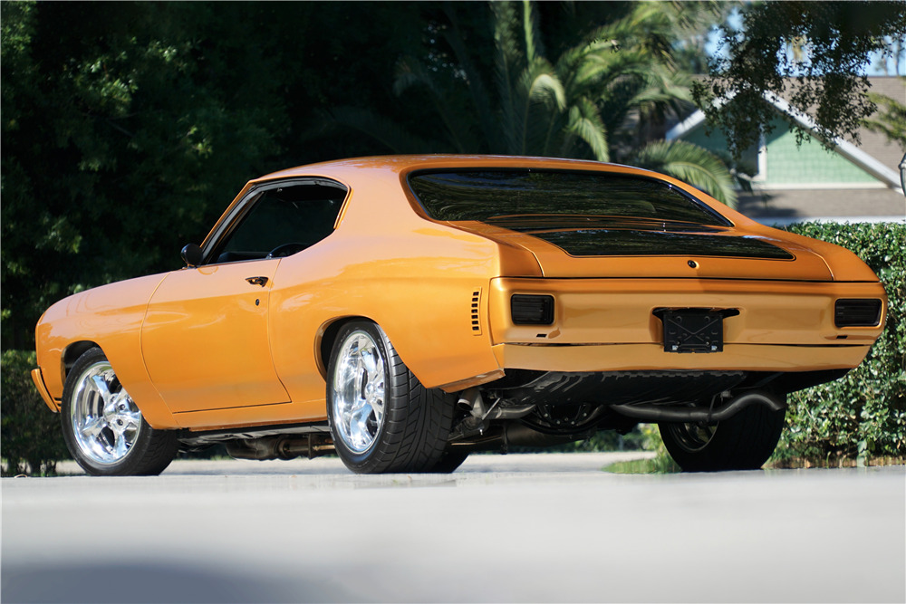1970 CHEVROLET CHEVELLE CUSTOM COUPE - Rear 3/4 - 230232