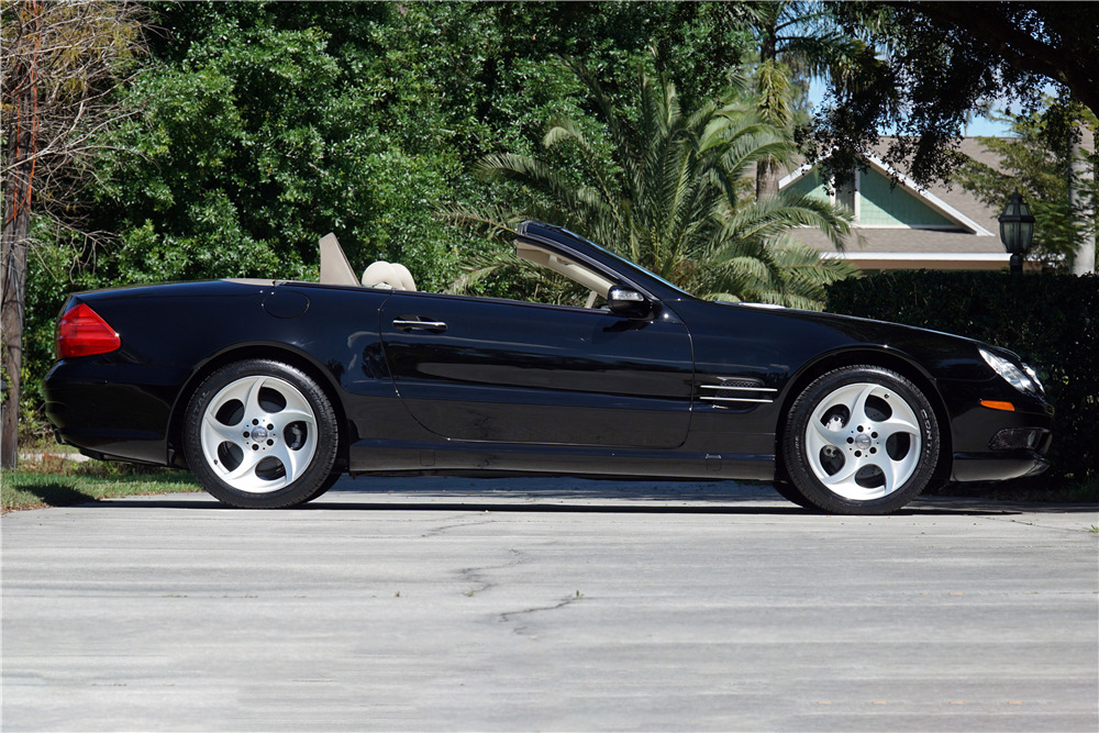 2004 MERCEDES-BENZ SL500 ROADSTER - Side Profile - 230287