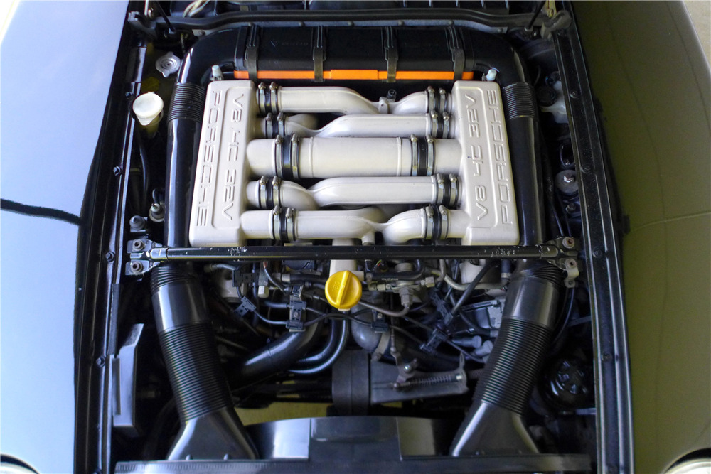 1985 PORSCHE 928S - Engine - 230306
