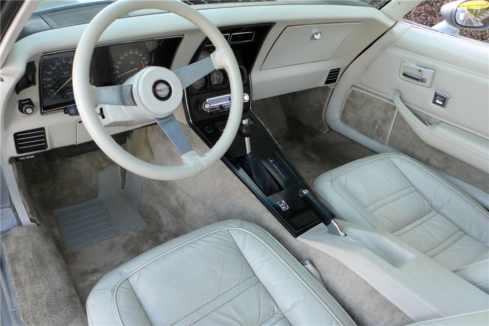 1978 CHEVROLET CORVETTE 25TH ANNIVERSARY EDITION - Interior - 230321