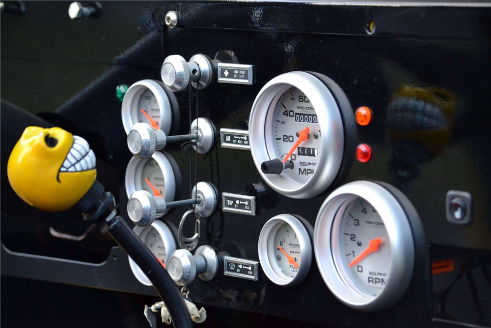 1984 AMERICAN MOTORS JEEP CJ7 CUSTOM SUV - Interior - 230334