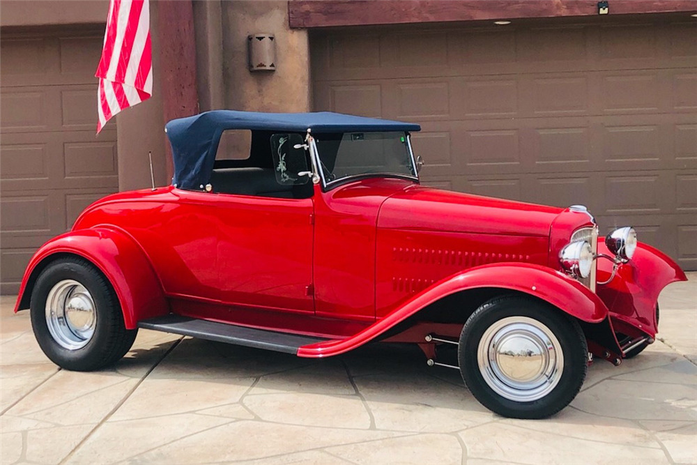 1931 FORD CUSTOM ROADSTER - Front 3/4 - 230351