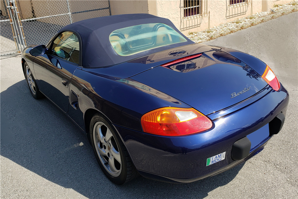 2001 PORSCHE BOXSTER - Rear 3/4 - 230541