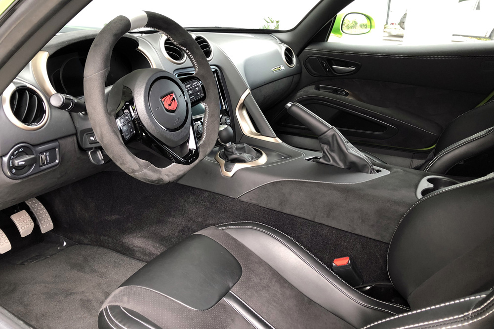 2017 DODGE VIPER GTC ACR - Interior - 230581