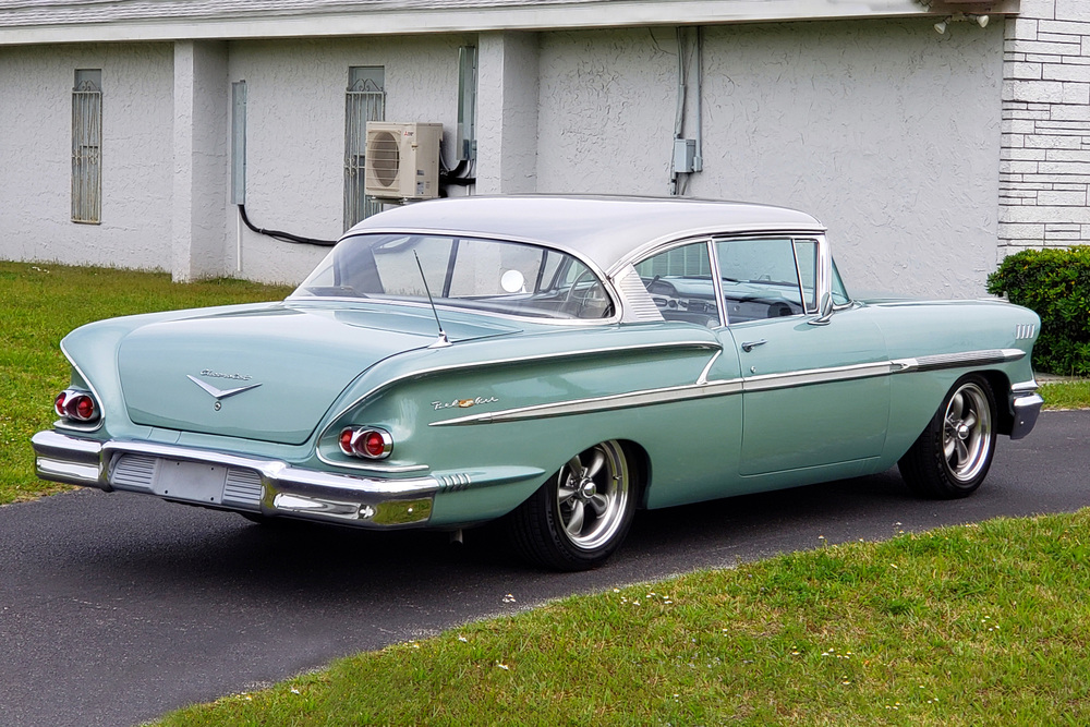 1958 CHEVROLET BEL AIR CUSTOM COUPE - Rear 3/4 - 230605