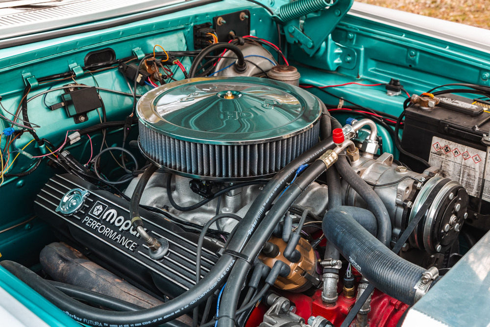 1964 PLYMOUTH BELVEDERE CUSTOM STATION WAGON - Engine - 230627