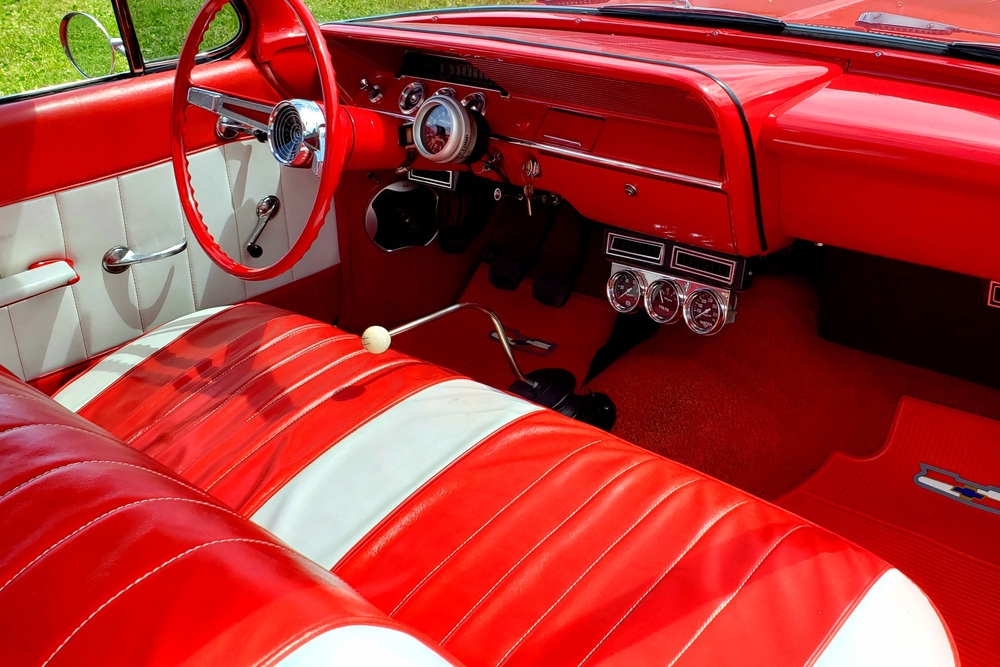 1961 CHEVROLET BISCAYNE CUSTOM 2-DOOR POST - Interior - 230676