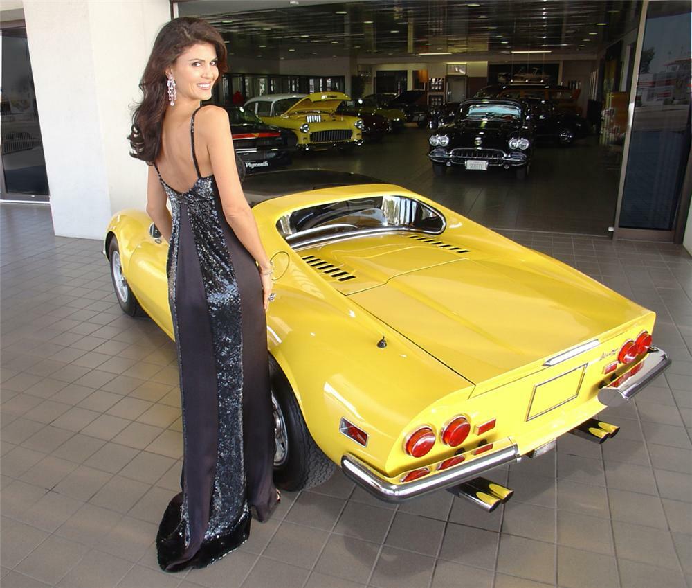 Автомобиль роскошь. Ее фигура как у феррари. Ее фигура как у феррари. Ее фигура как у феррари. Желтая феррари фото.