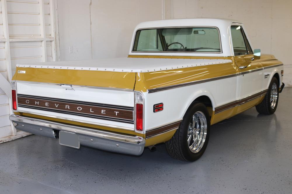 1972 CHEVROLET C10 CUSTOM DELUXE PICKUP - Rear 3/4 - 230935