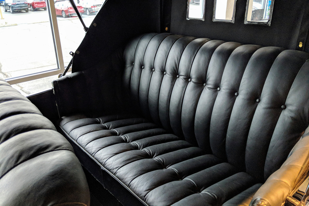 1920 FORD MODEL T TOURING - Interior - 231223