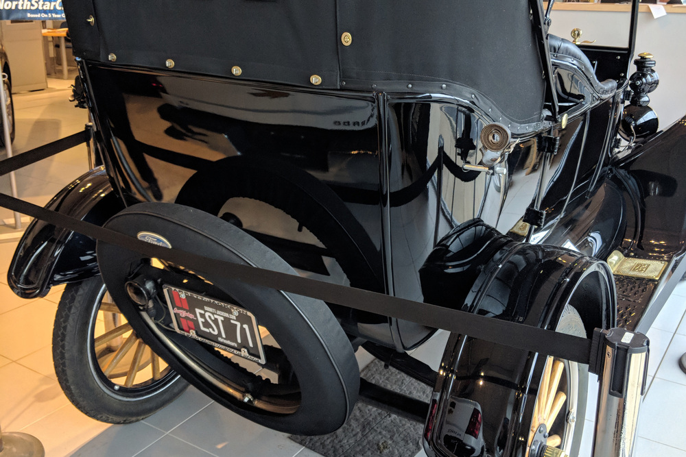 1920 FORD MODEL T TOURING - Rear 3/4 - 231223
