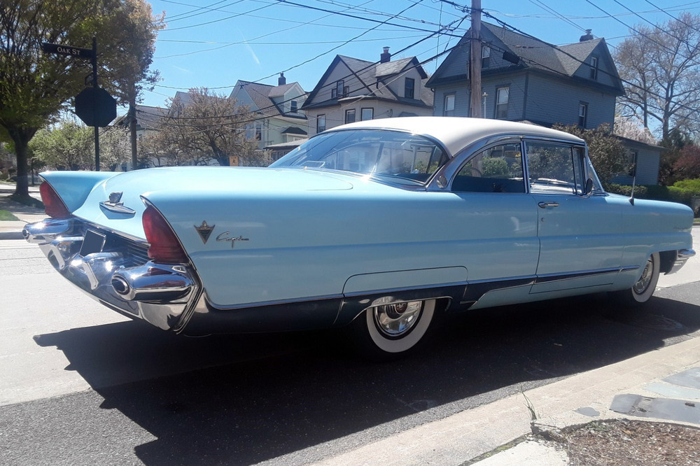 1956 LINCOLN CAPRI - Rear 3/4 - 231827