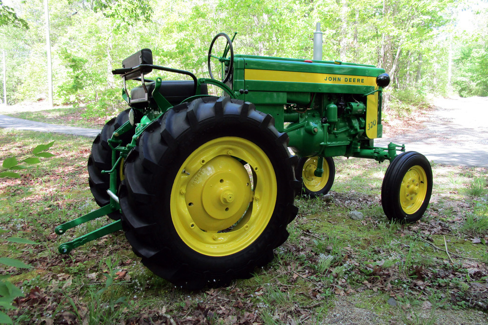 1957 JOHN DEERE 320 STANDARD TRACTOR - Rear 3/4 - 231832