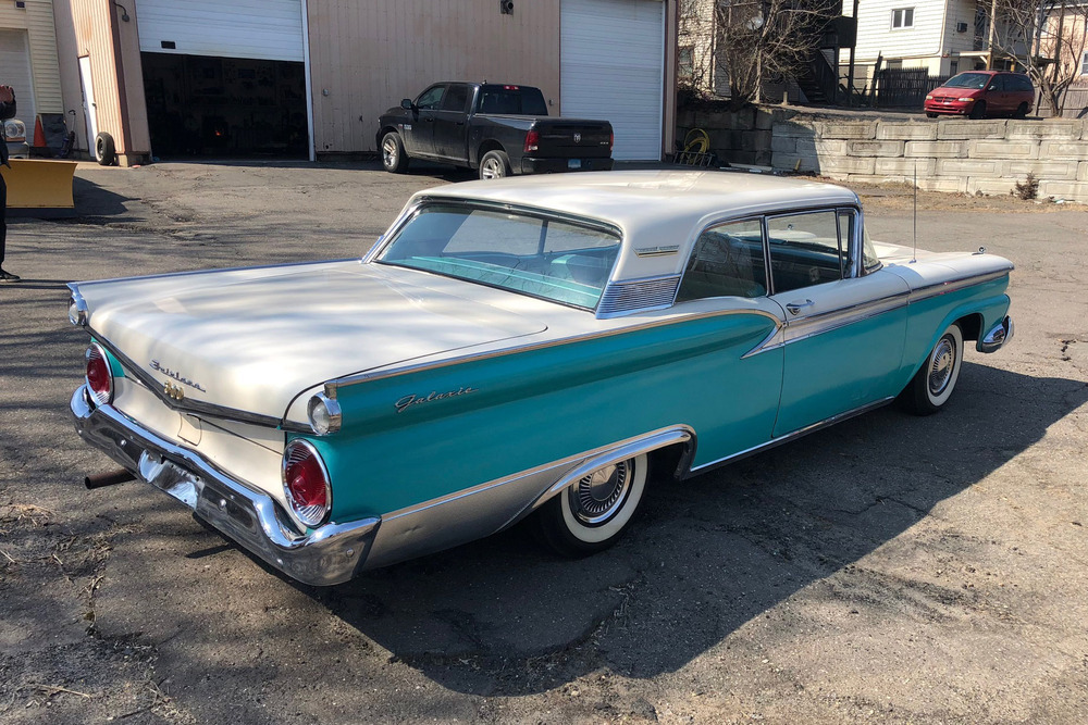 1959 FORD GALAXIE 500 - Side Profile - 231867