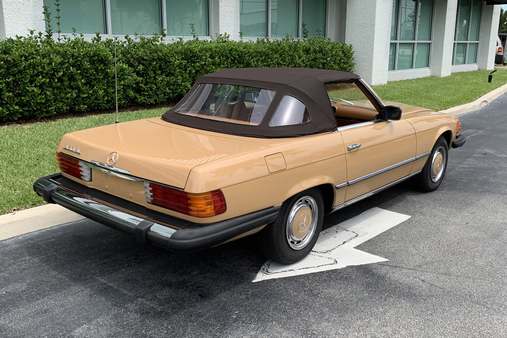 1977 MERCEDES-BENZ 450SL ROADSTER - Rear 3/4 - 231922