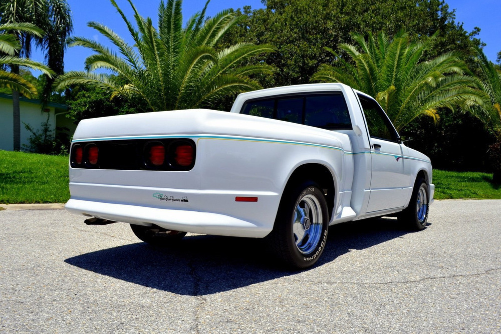 1992 CHEVROLET S10 CUSTOM PICKUP - Rear 3/4 - 231949