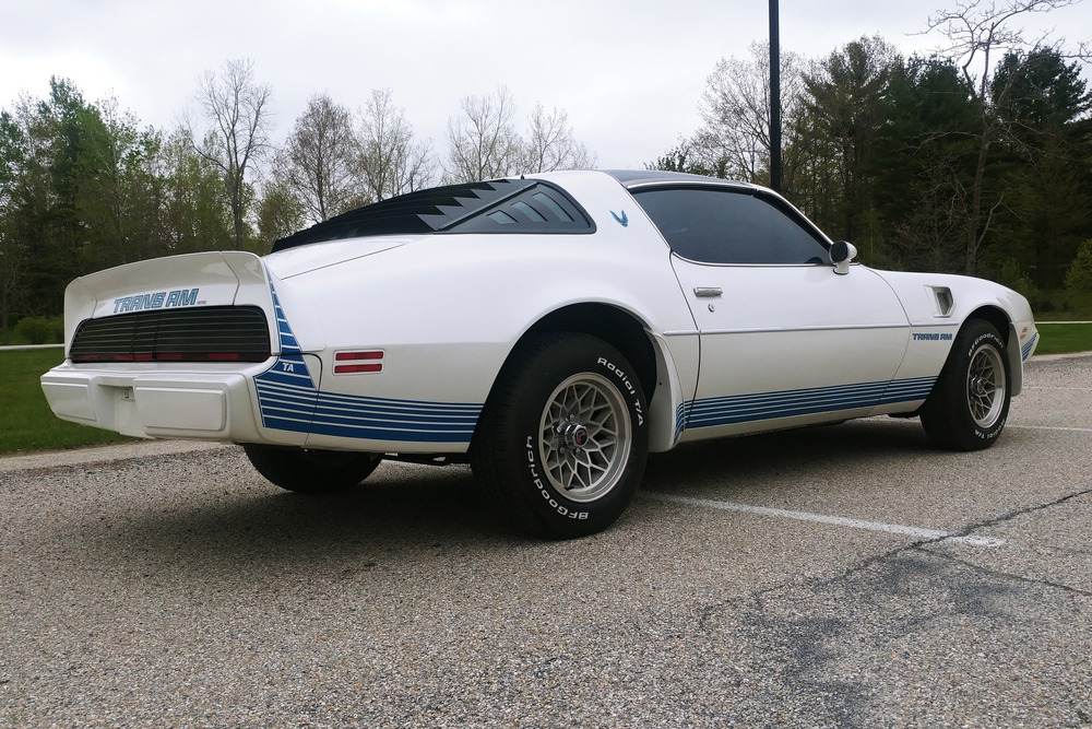 1980 PONTIAC FIREBIRD TRANS AM - Rear 3/4 - 232008