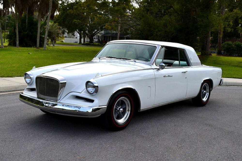 1962 STUDEBAKER GT HAWK - Front 3/4 - 232038