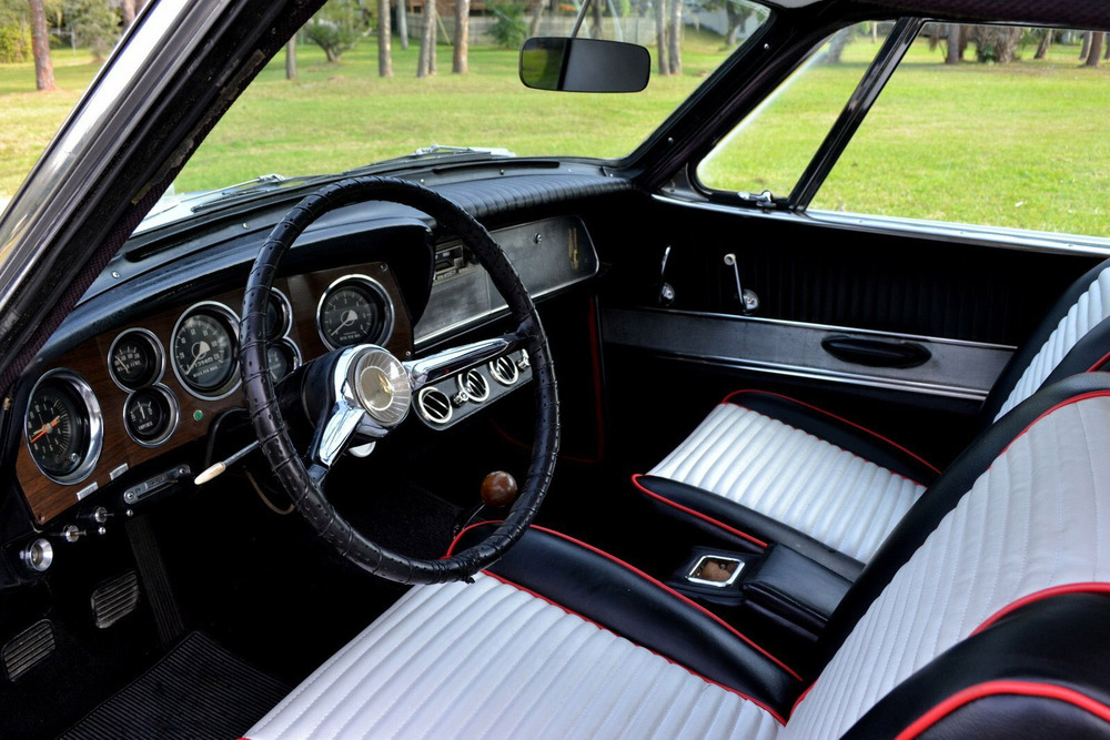 1962 STUDEBAKER GT HAWK - Interior - 232038