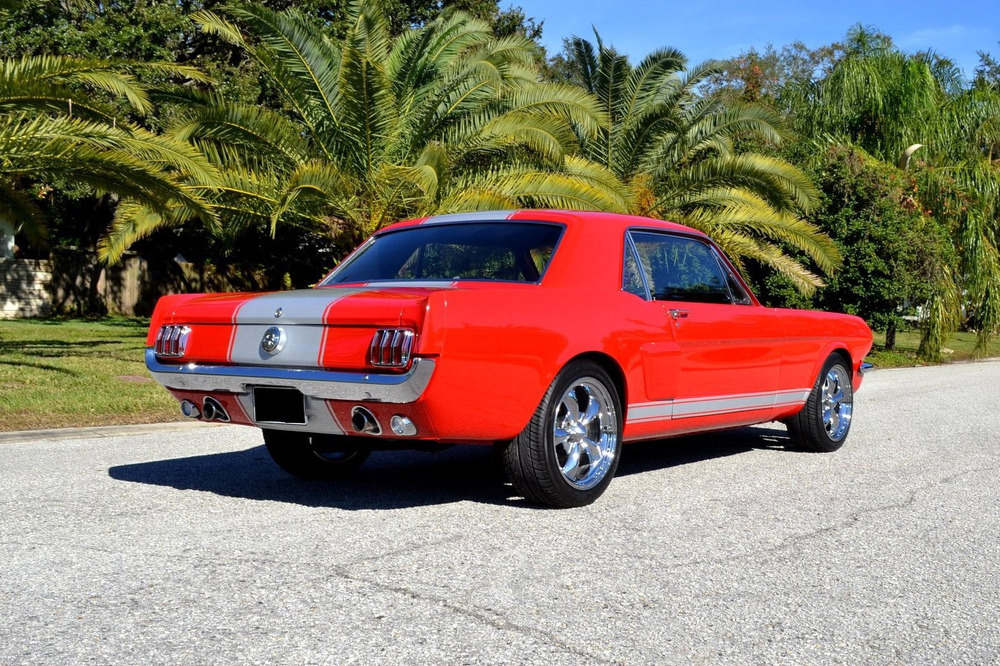 1966 FORD MUSTANG CUSTOM COUPE - Rear 3/4 - 232048