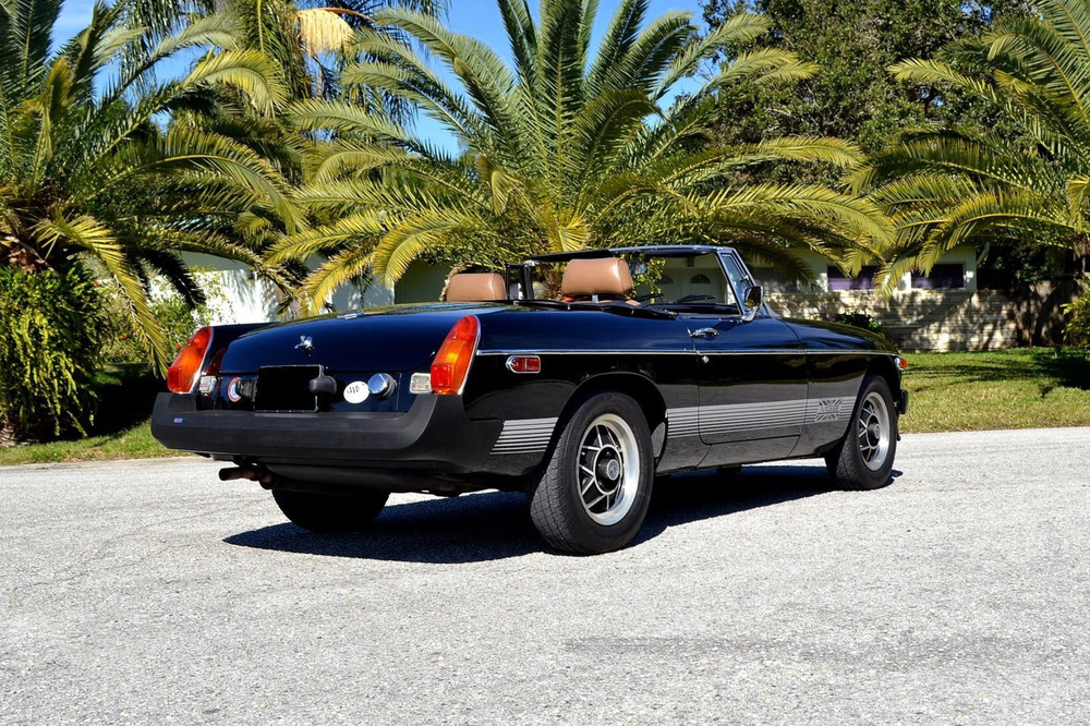1980 MG MGB CONVERTIBLE - Rear 3/4 - 232156